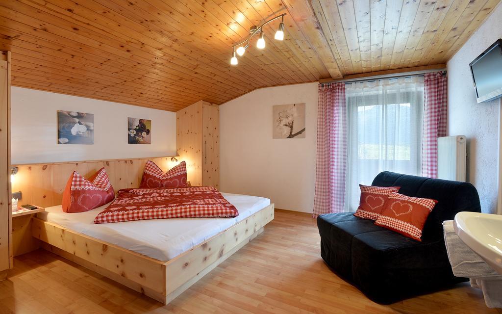 Haus Bianca Apartment ชตุมม์ ภายนอก รูปภาพ